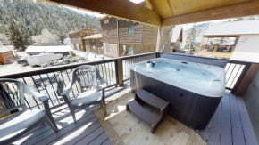 Red River Retreat - WiFi - Hot Tub - Fireplace - Washer - Dryer - Grill